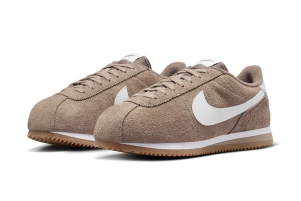 Nike Cortez Vintage Medium Curry - Image 2