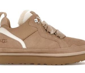 ugg-lowmel-sand-womens-side: Widok boczny UGG Lowmel Sand damskiego