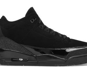 Lakierowane elementy i nubuk na boku Air Jordan 3