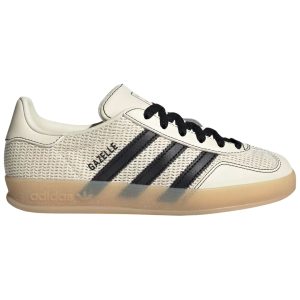 adidas Gazelle Indoor Cream White JQ7116 — widok z boku, kremowa cholewka i gumowa podeszwa